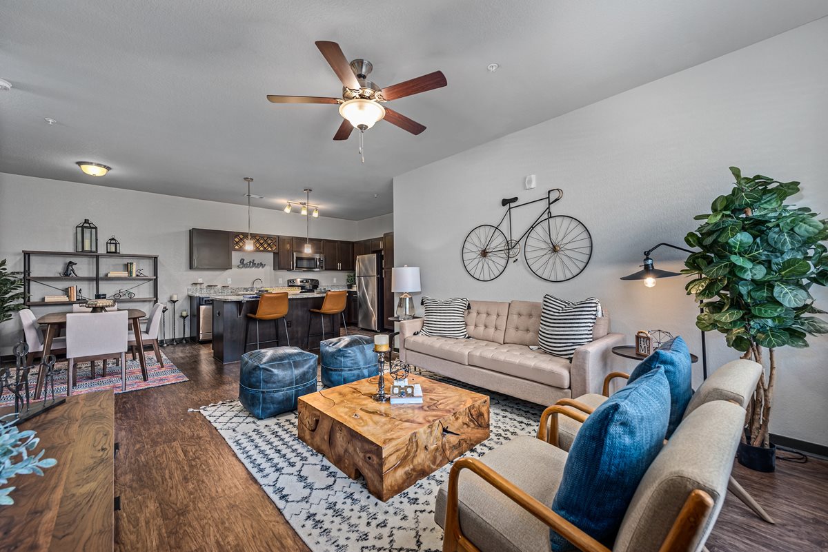 Ridge At Castle Rock Apartments
